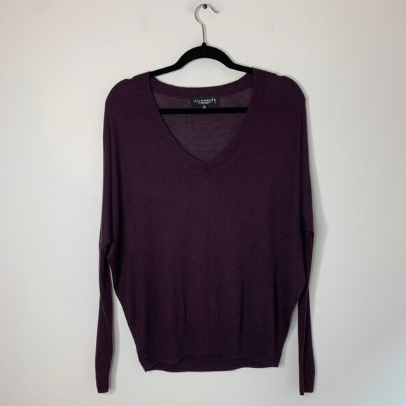 Aritzia Community Sweater Cashmere blend V-neck Pullover Burgundy Size XS - Picture 12 of 15